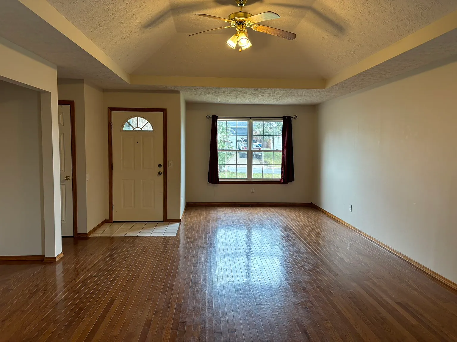 3 bed, 1332 sqft, $1,550 — Photo 4