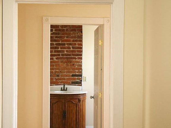 2nd image of 303 Bridge St APT 2