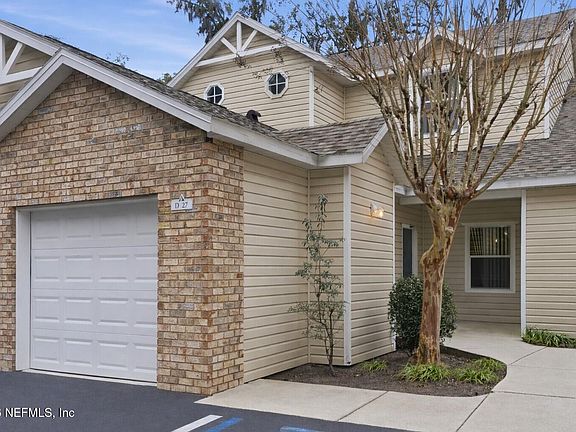 2nd image of 4700 SW ARCHER Road #D27