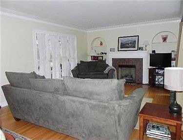 3rd image of 19333 Coffinberry Blvd
