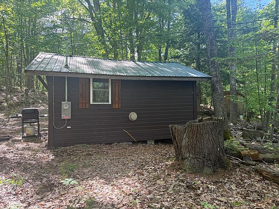 3rd image of 362 Pond Road
