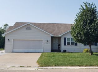 W6351 Lilac Rd, MENASHA, WI 54952