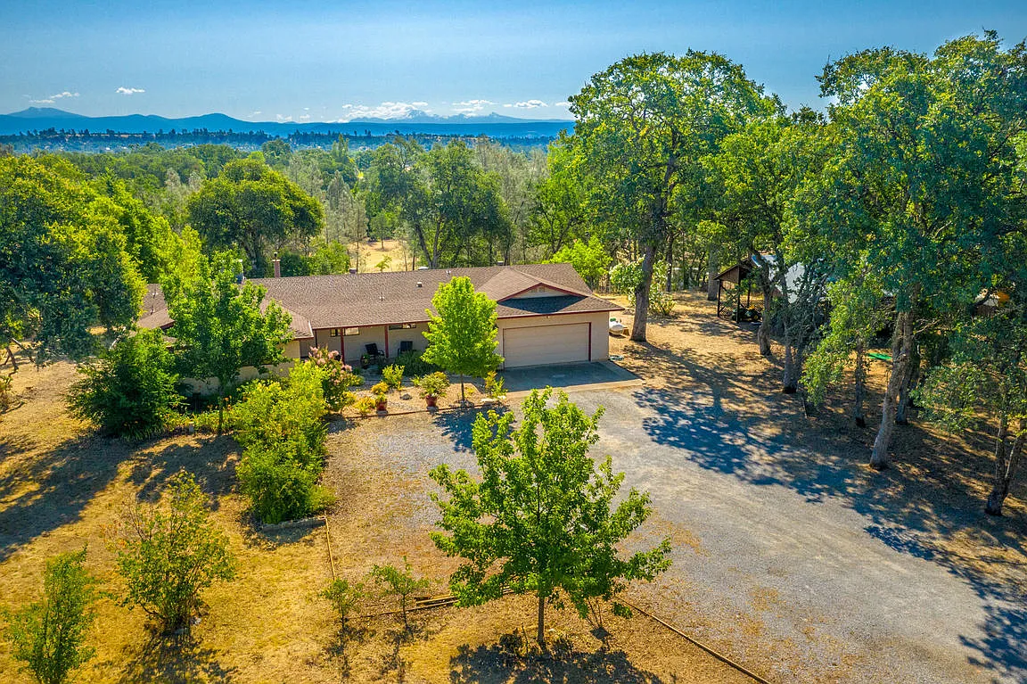 10217 Montecito Ln photo 1