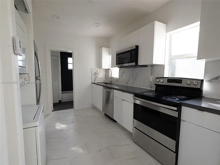2272 NW 2nd St #2 — Photo 11
