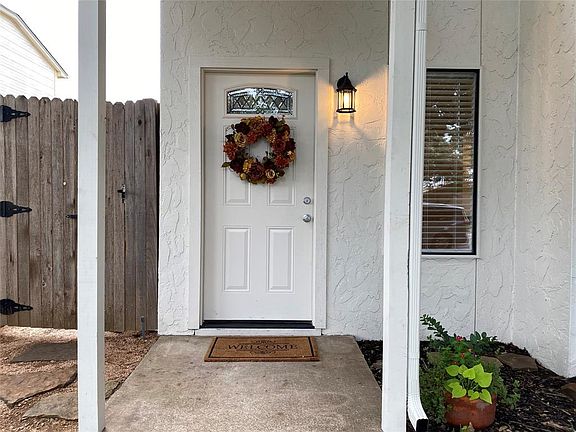2nd image of 2820 Shady Brook Dr