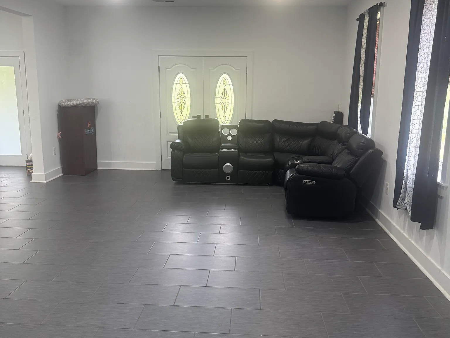 4 bed, 2673 sqft, $3,600 — Photo 4