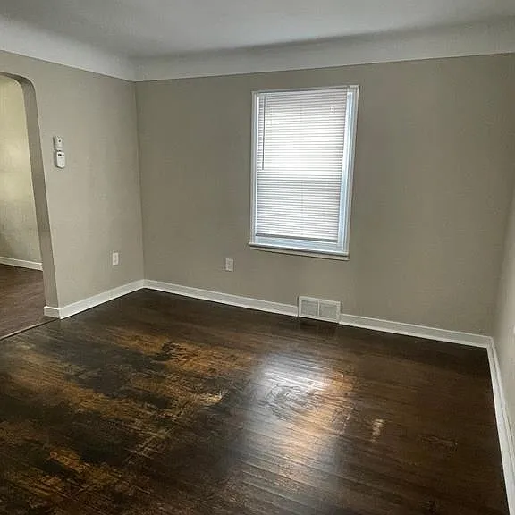 7256 Prospect Ave — Photo 10