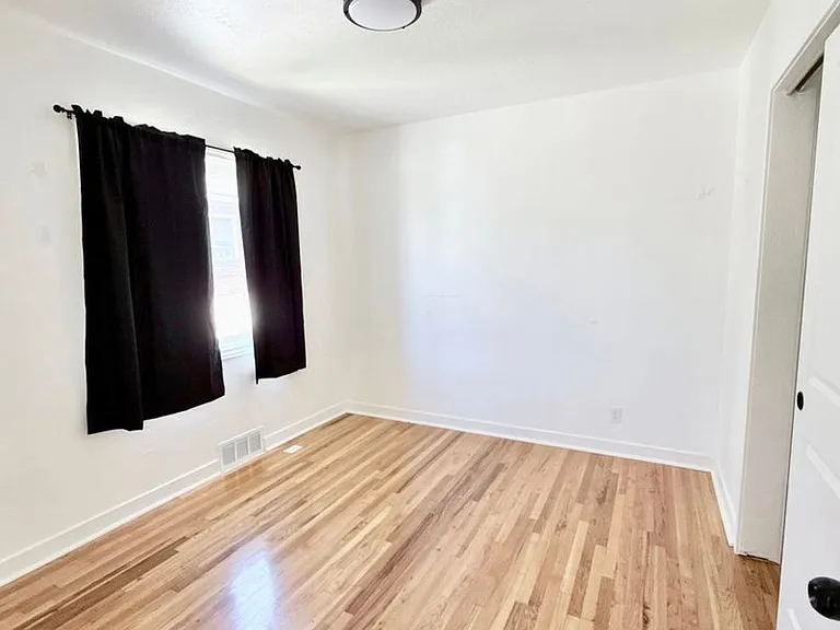 477 E Williams Ave — Photo 20