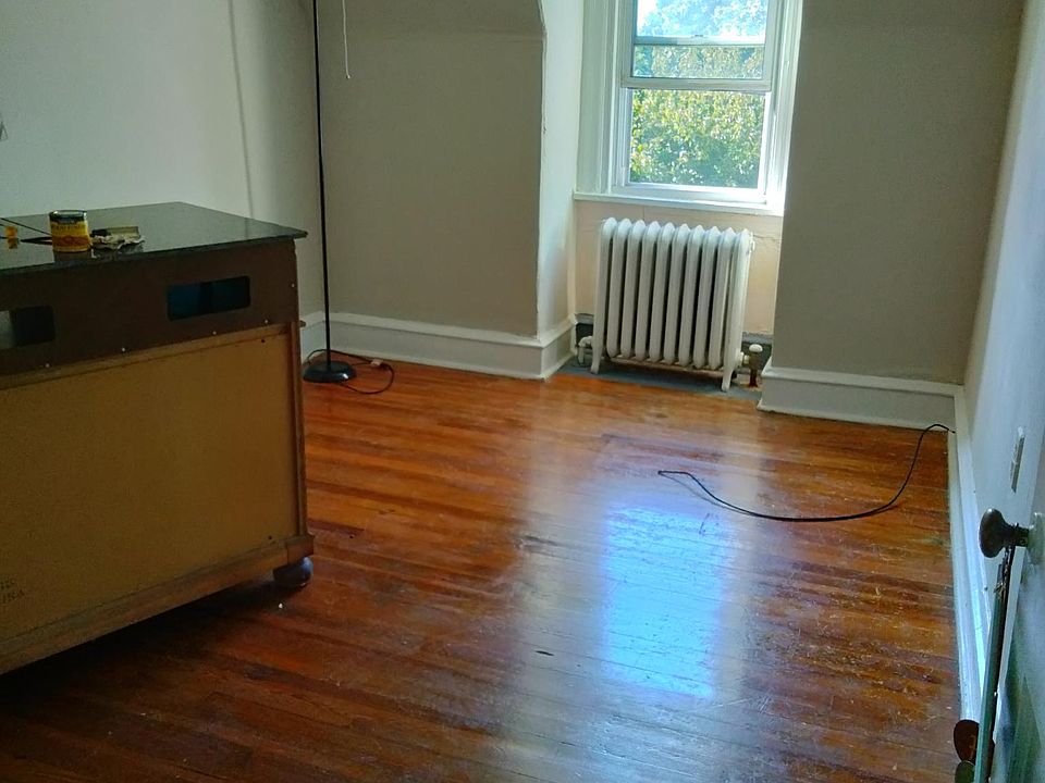 2nd image of 1022 E Willow Grove Ave #3E