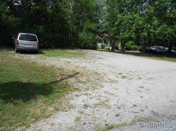 5th image of 522 Fleming St