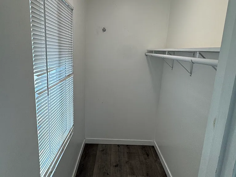 2400 S Ridgeley Dr — Photo 9