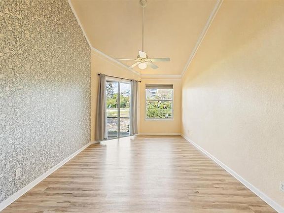 5th image of 1050 STARKEY ROAD #2102