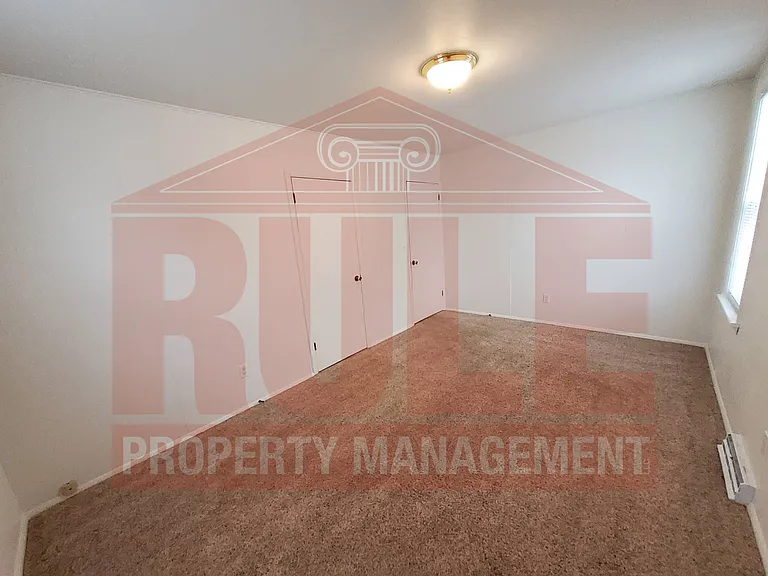 512 E Atlantic St — Photo 14