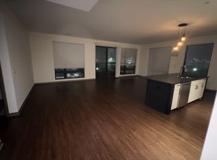 7970 S Main St #201, Oak Creek, WI 53154