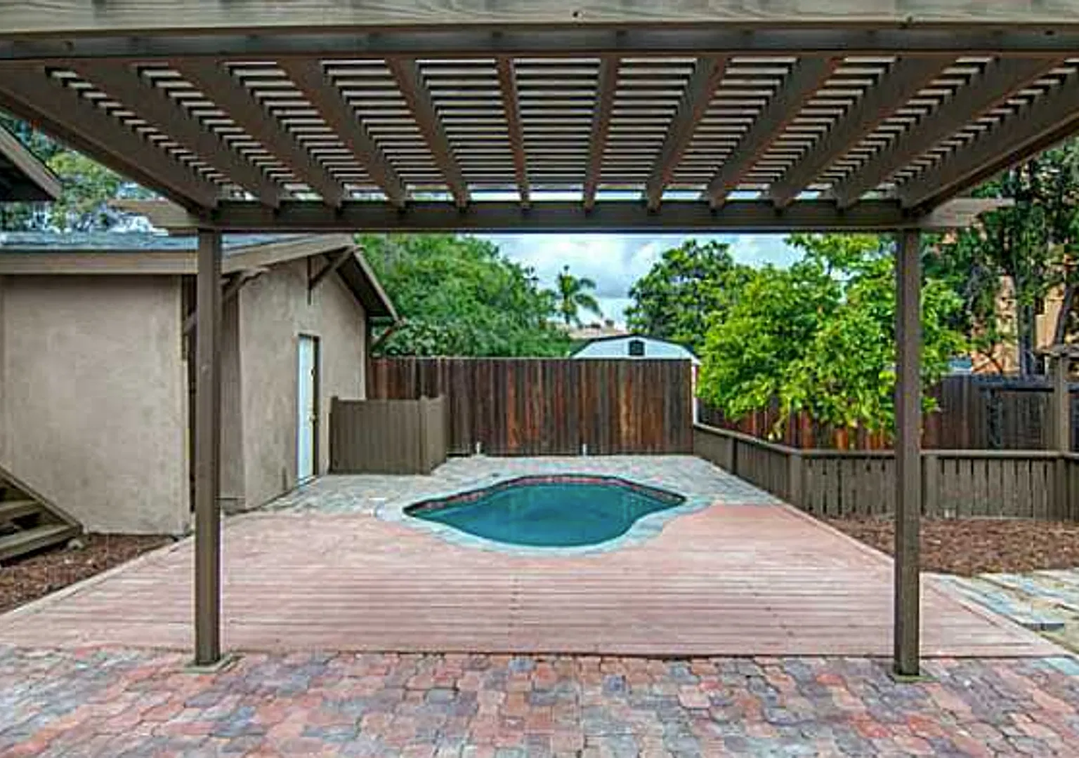 4BD/3BA, Pool!! BIG house, 1800sqft!! — Photo 2