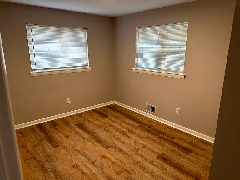 1710 N Pollard St — Photo 14