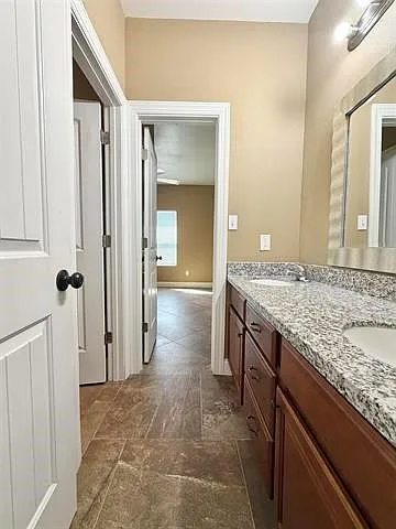 2850 Amber Ave — Photo 14