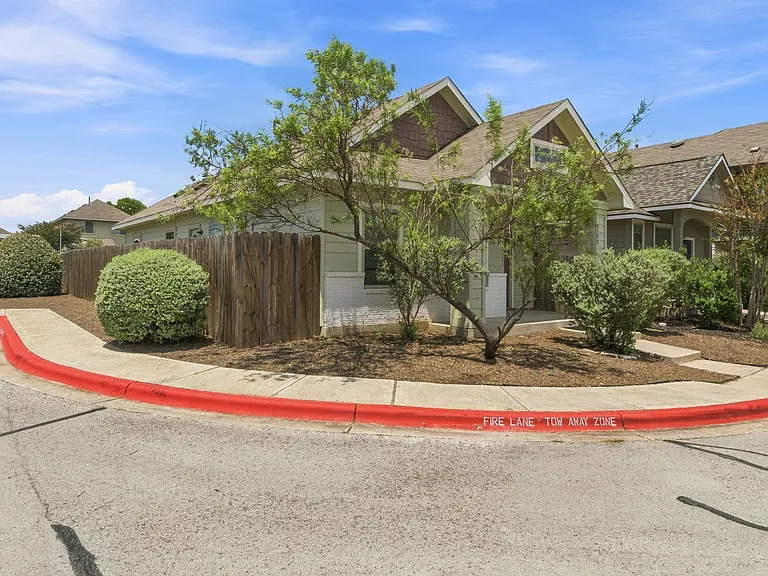 4500 Senda Ln — Photo 3