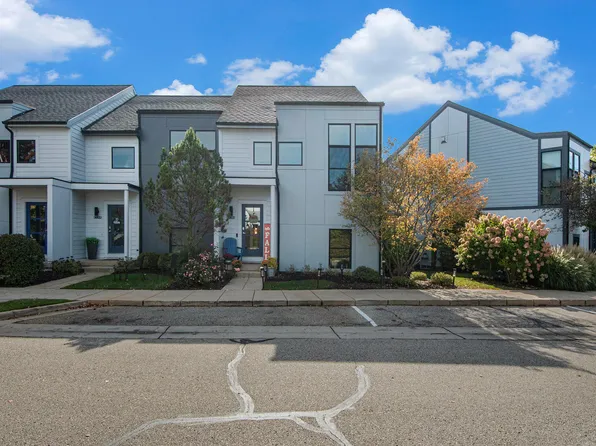 2130 New Town Dr NE, Grand Rapids, MI 49525