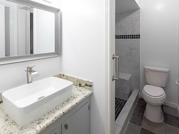 3rd image of 10610 Hazelhurst Dr #50