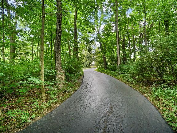 4th image of 8290 Us Route & #3-22