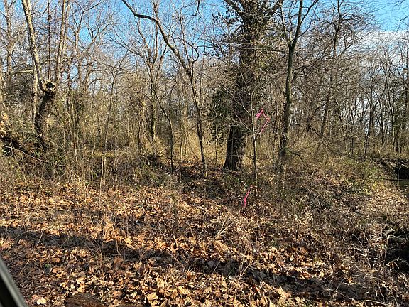 3rd image of 446353 E 325th Rd