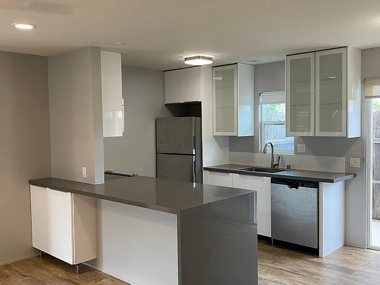 4511 Oregon St #1 — Photo 8