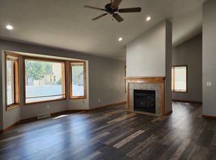 705 Thelosen Dr, Kimberly, WI 54136