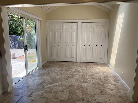 3rd image of 535 Solano Ave