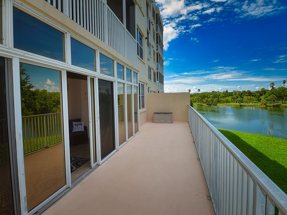 Bayou facing west balcony. Great for sunsets!