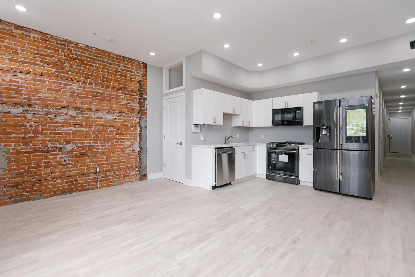 2 bed, 1400 sqft, $1,450 — Photo 1