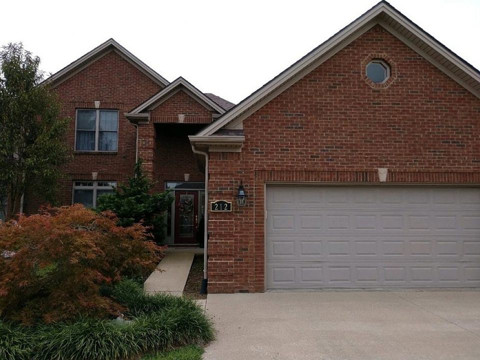 1st image of 212 River Run Dr