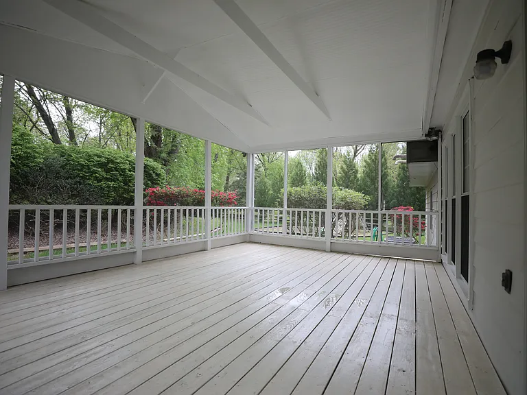 10052 Colebrook Ave — Photo 7