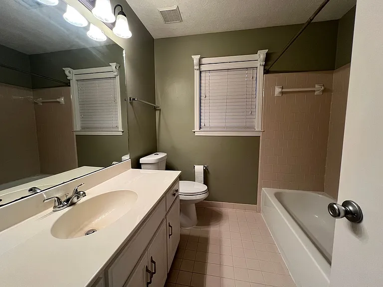 7117 Stamford Ct — Photo 14