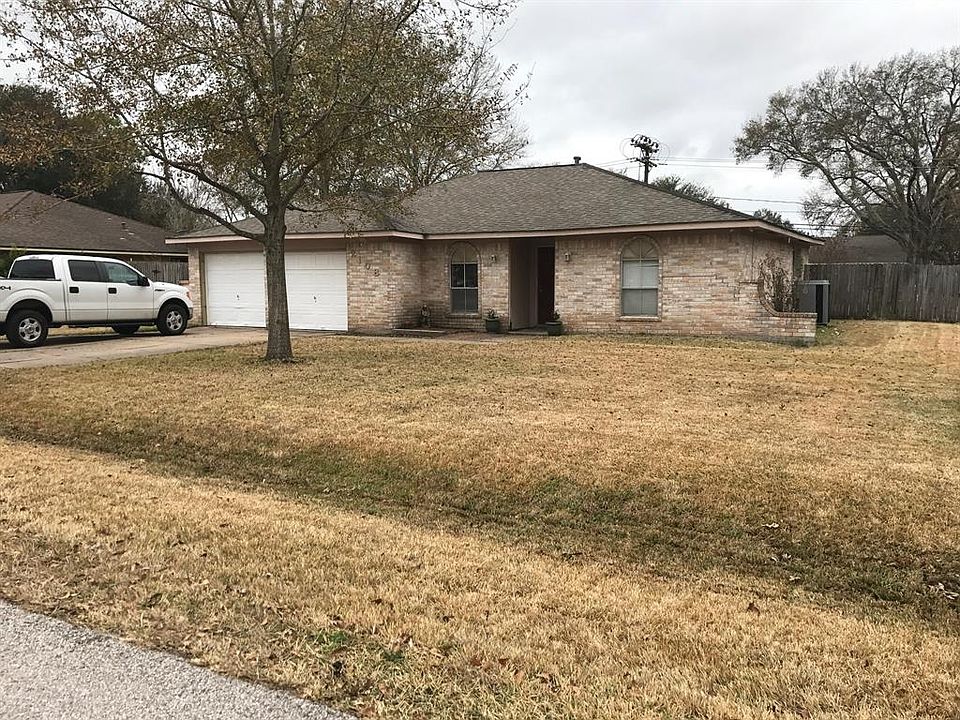 1st image of 2108 Crestwood Dr