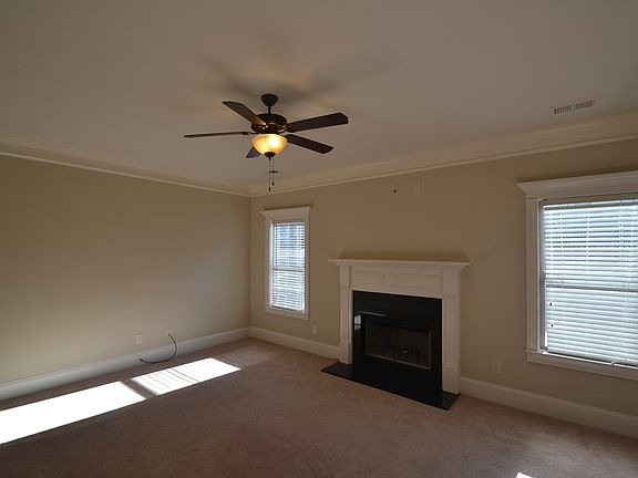 3rd image of 235 Lily Cove Dr