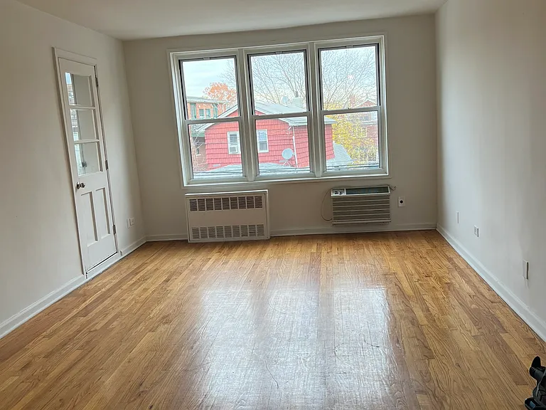 2343 E 12th St #1J — Photo 2