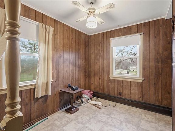 3rd image of 100 Old Croton Rd