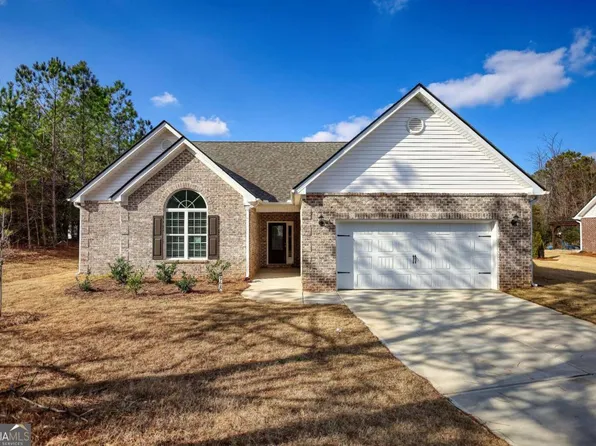 967 Park Place St, Social Circle, GA 30025