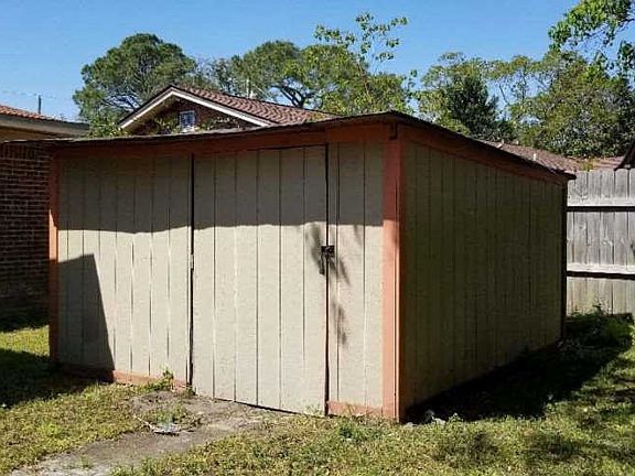 3rd image of 520 Corrydale Dr