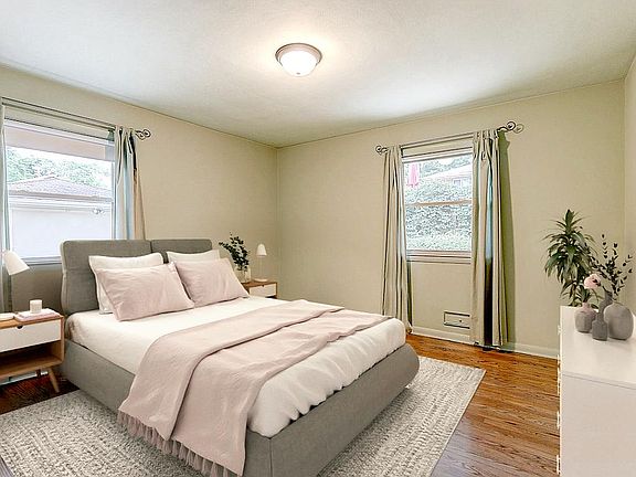 4th image of 10226 W Nash St