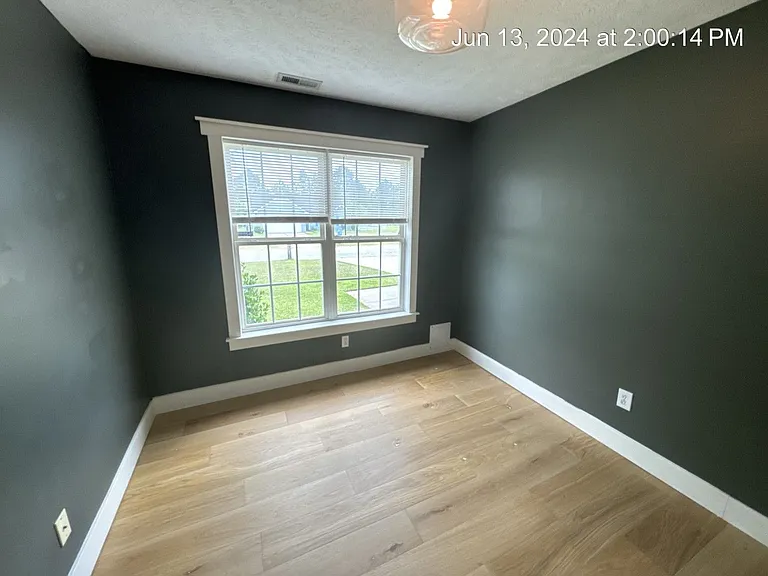 146 Cavalier Dr — Photo 21