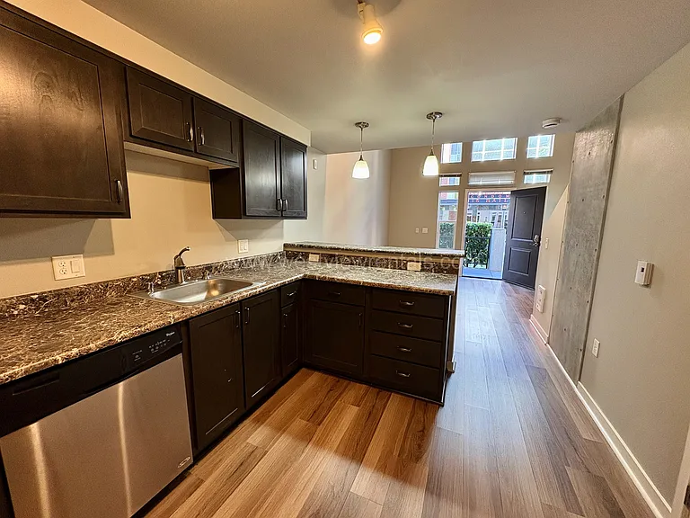 1010 Railroad Ave — Photo 248