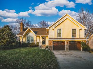 11113 N McGee St, Kansas City, MO 64155