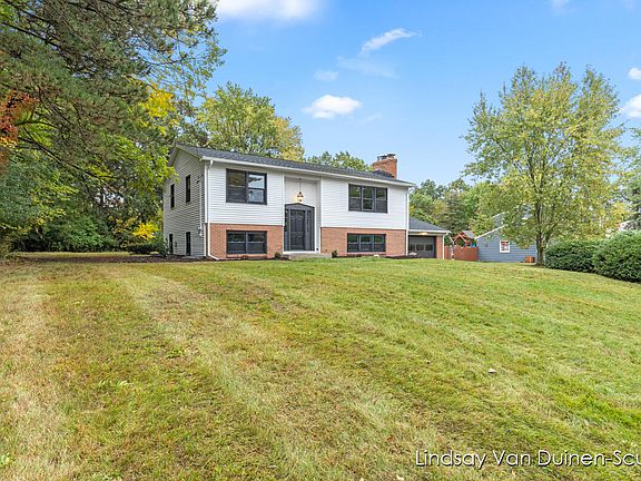 3rd image of 3428 Assumption Dr NE