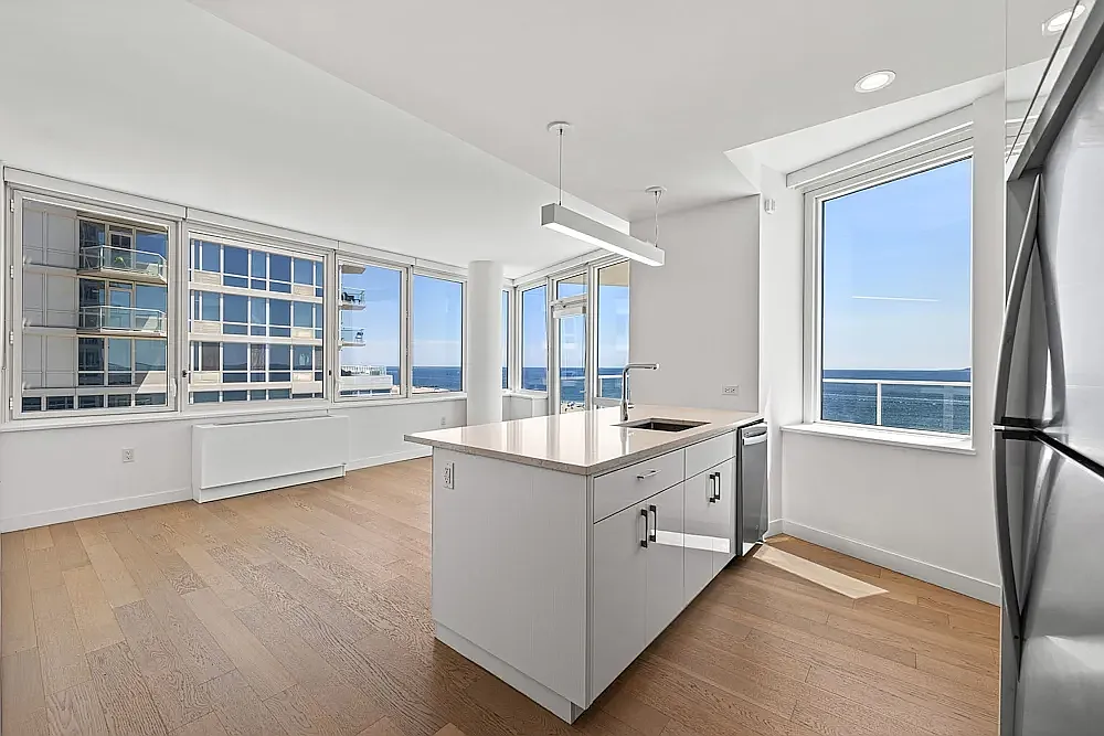 1 Ocean Dr — Photo 1