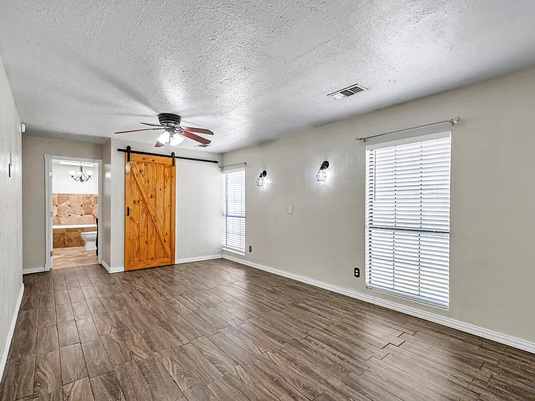 3114 S County Road 1193 — Photo 22