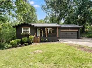 1036 Hill Crest Rd, Hixson, TN 37343