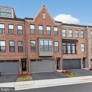 5241 Ridgeview Retreat Dr, Chantilly, VA, 20151