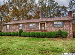 154 Oak Valley Ln, Owens cross roads, AL 35763